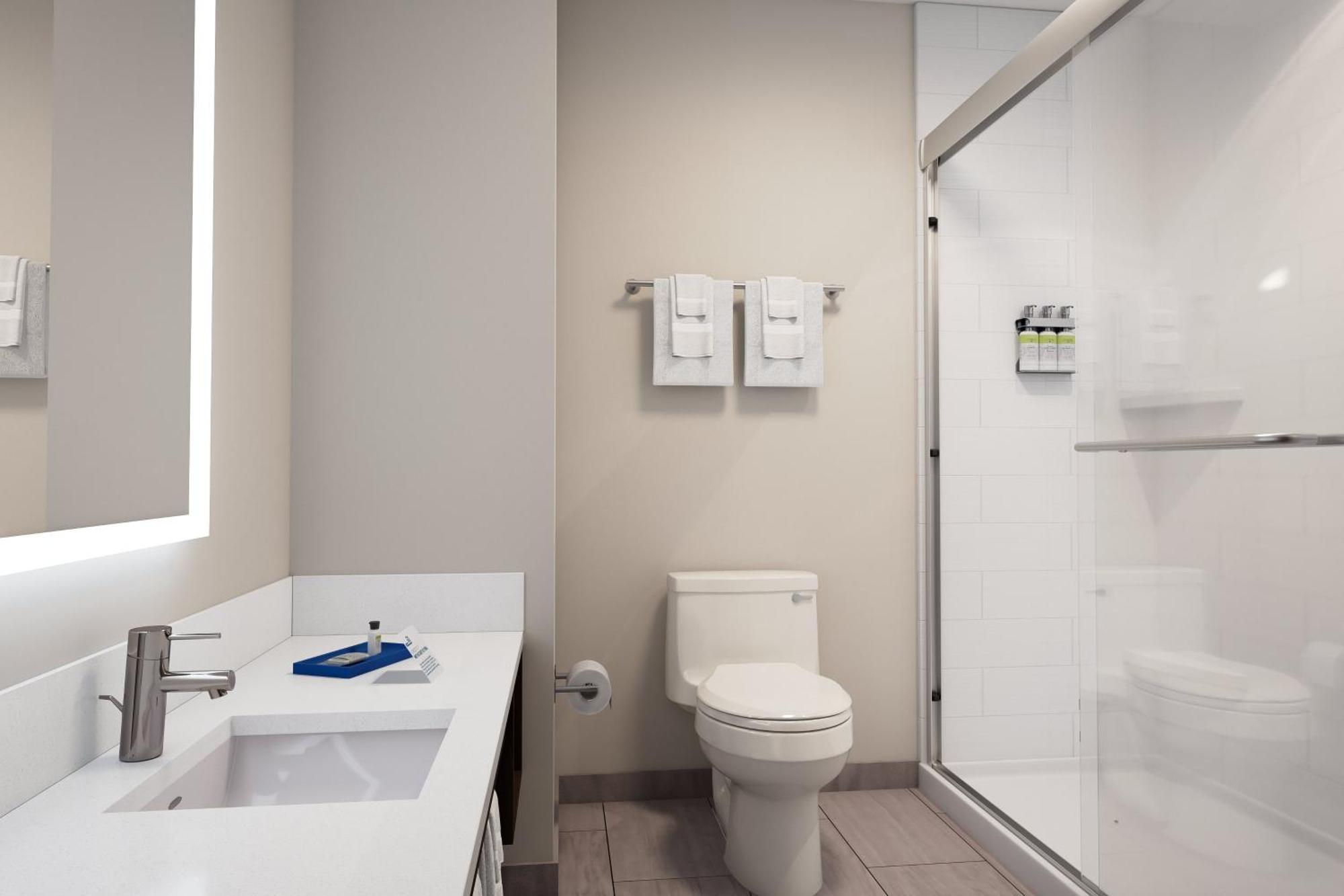 Express & Chicago - By Ihg 2* Oak Forest